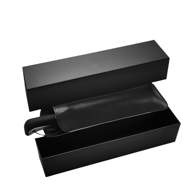 Apresentando uma elegante caixa de presente preta para embalagens de guarda-chuva de alta qualidade, tornando-a a escolha ideal para presentes corporativos